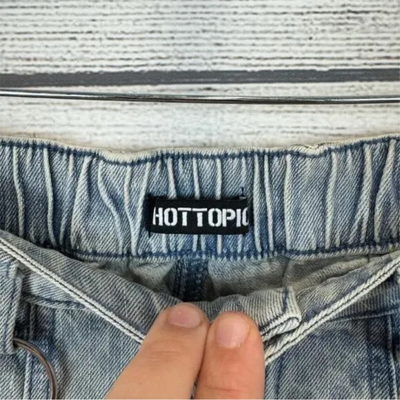 Hot Topic Women's Indigo Denim Side Chain Cargo Joggers - Picture 6 of 10